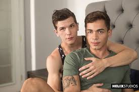 Too Hot to Handle - Ashton Summers and Johnny Hands Capa